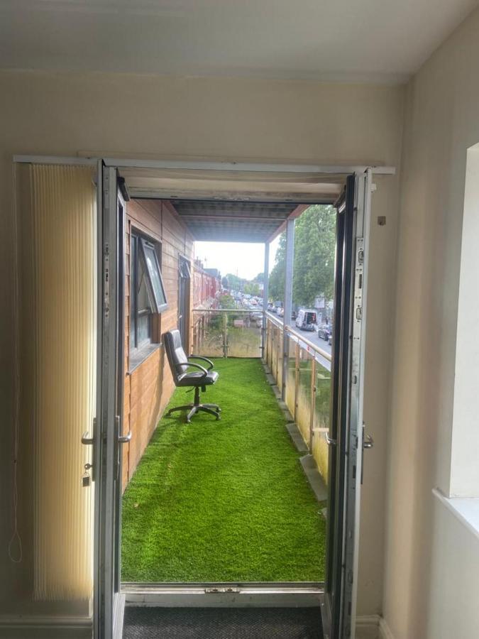 Cosy Living Apartment Camberley Exterior photo